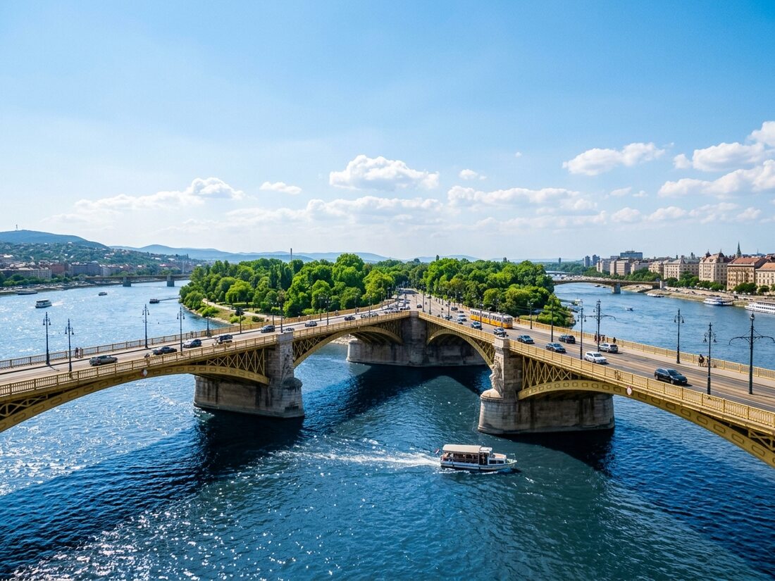 Margaret Bridge and Margaret Island